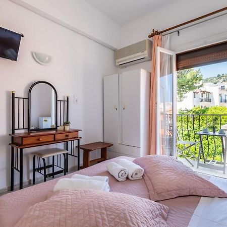 Regina Hotel Città di Skopelos Esterno foto